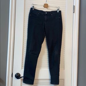 WHBM -White House Black Market M